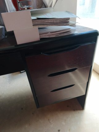 Mesa de oficina modular madera y metal