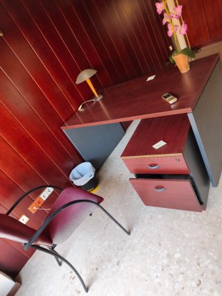 Mesa de oficina modular madera y metal