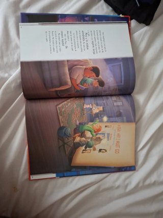 Red. Gran Libro de la película nuevo