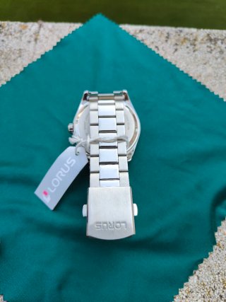 Reloj Lorus Solar 10BAR Negro/Plata