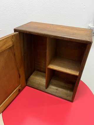 Botiquín vintage de madera