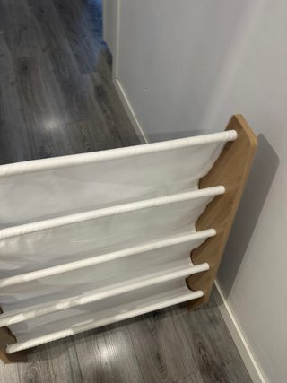 Estantería infantil de tela blanca