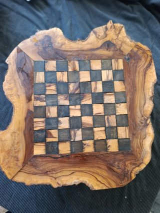 Scacchi Artigianali in Legno di Ulivo