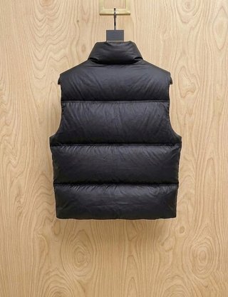 Chaleco Prada acolchado negro talla XL | Luxury