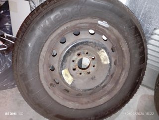 Ruedas con llantas de acero