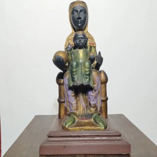 Figura Virgen de Montserrat