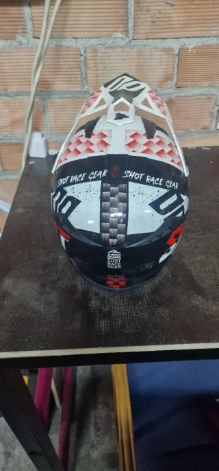 Casco SHOT Race Gear