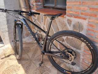 Bicicleta MTB Carbono