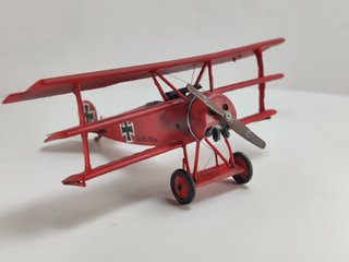 Maqueta de avion Fokker Dr.1 de Revell escala 1/72