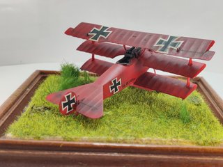 Maqueta de avion Fokker Dr.1 de Revell escala 1/72