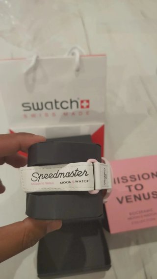 Swatch Mission to Venus Bioceramic MoonSwatch