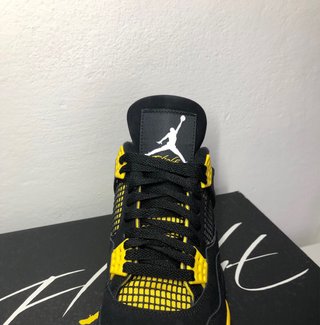 Jordan 4 Retro Thunder Yellow