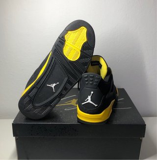 Jordan 4 Retro Thunder Yellow