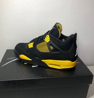 Jordan 4 Retro Thunder Yellow