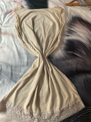 Camiseta Imperial Vintage beige con cadena