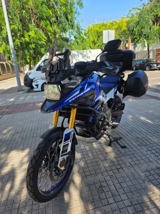 Suzuki V-Strom 1050 DE Adventure Moto