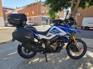 Suzuki V-Strom 1050 DE Adventure Moto