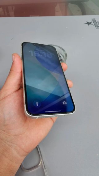 iPhone 13