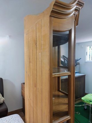 Mueble vitrina  esquinero madera maciza provenzal