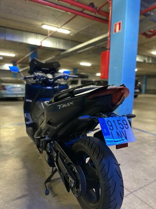 Yamaha Tmax 560 Negra