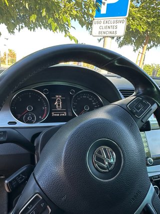 Volkswagen Passat CC 2011