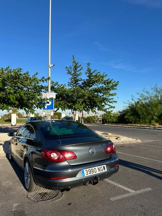 Volkswagen Passat CC 2011