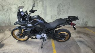 Voge 900 DSX Negra