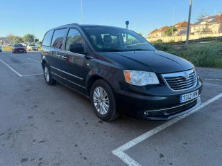 Lancia Voyager 2013
