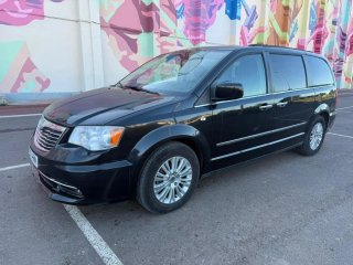 Lancia Voyager 2013