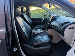 Lancia Voyager 2013
