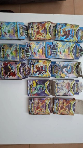 Scatole di carte Pokémon