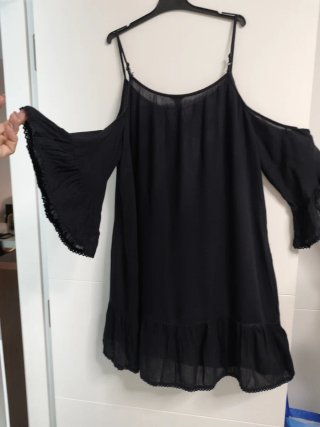 Vestido playa Calzedonia hombros descubiertos