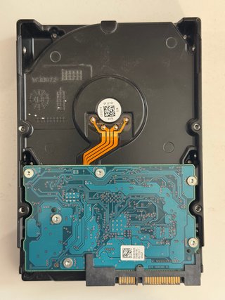 2 Discos Duros Toshiba 2TB SATA 3.5