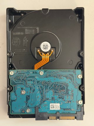 2 Discos Duros Toshiba 2TB SATA 3.5