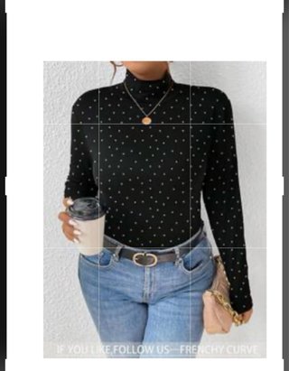 Top cuello alto negro lunares