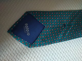 Corbata verde con estampado geométrico