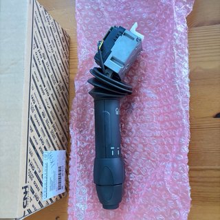 Mando limpiaparabrisas y centralita Iveco