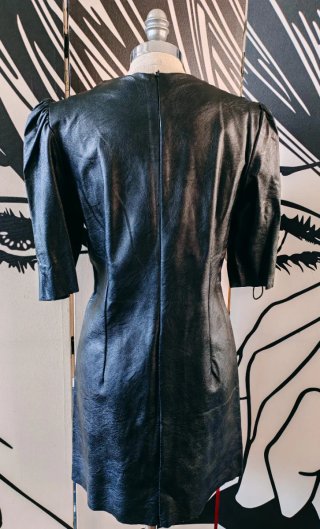 Abito ecopelle nero