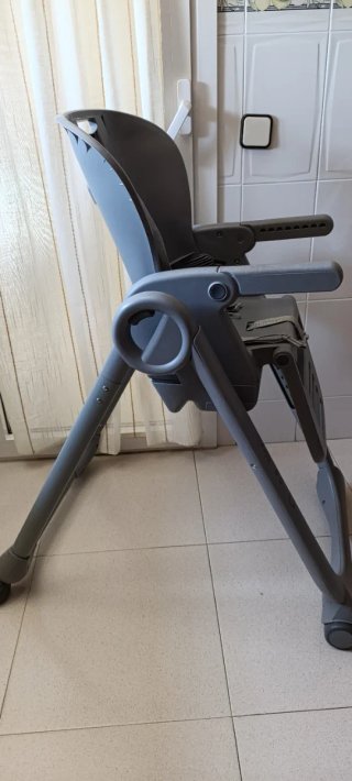 Estructura de  trona con bandeja, no se envia