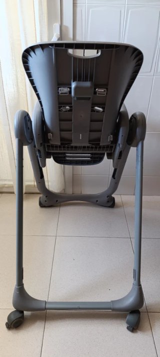 Estructura de  trona con bandeja, no se envia