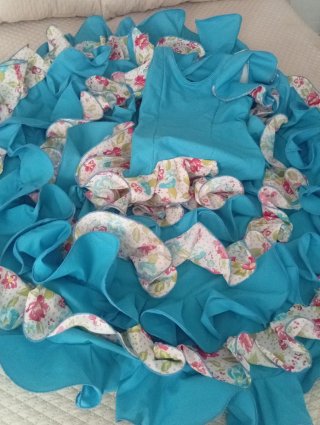 Vestido de flamenca azul con volantes
