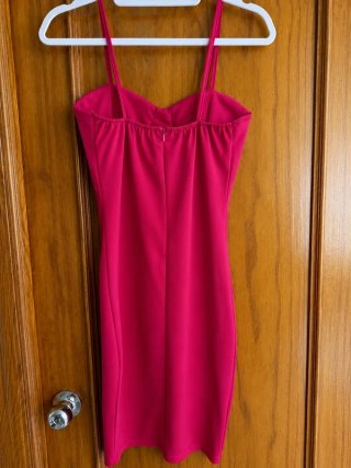 Vestido rojo ajustado elegante