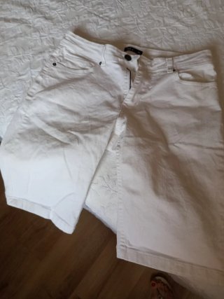 Bermudas vaqueras blancas
