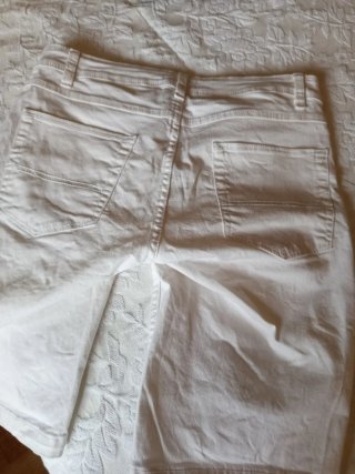 Bermudas vaqueras blancas