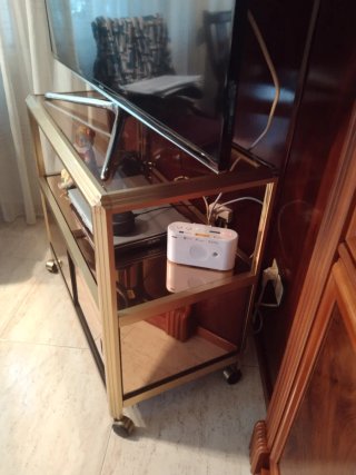 Mesa TV auxiliar cromada y cristal