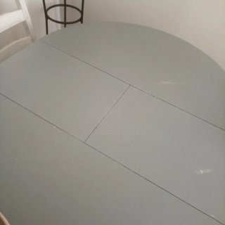 Mesa de roble y 4 sillas,