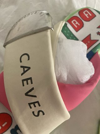 Sandalias CAEVES nuevas a estrenar