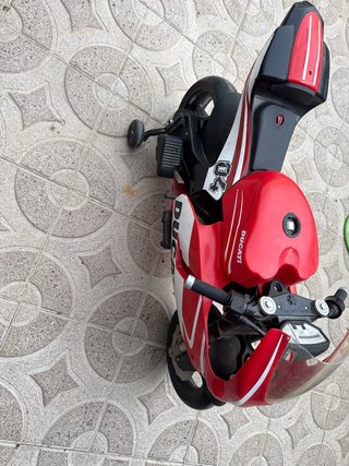 Moto Infantil Ducati Roja y Blanca