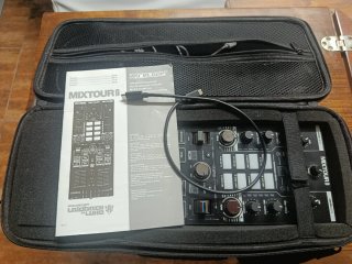 Reloop Mixtour Pro + Funda Rígida