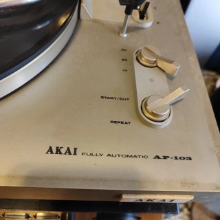 Giradischi AKAI AP-103 Automatico